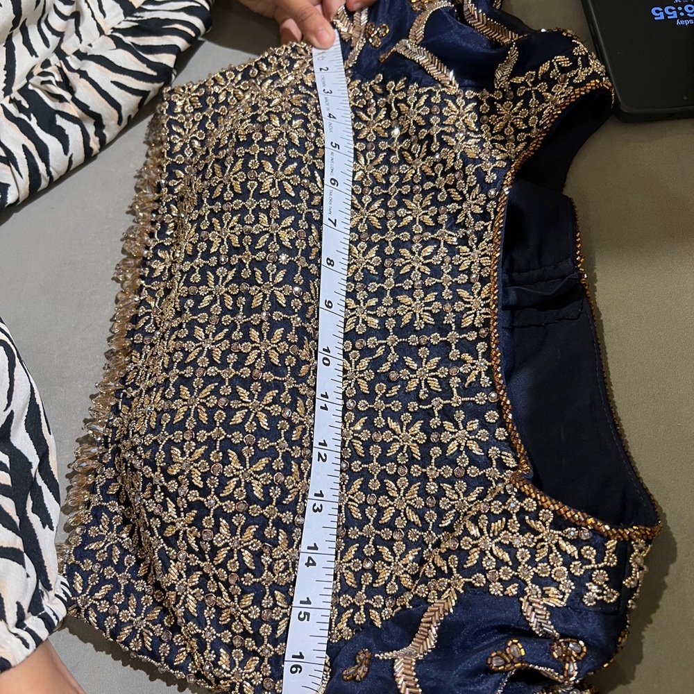 Salwar Kameez Navy Blue and Gold Embroidered Dress- bridal - Picture 10 of 14